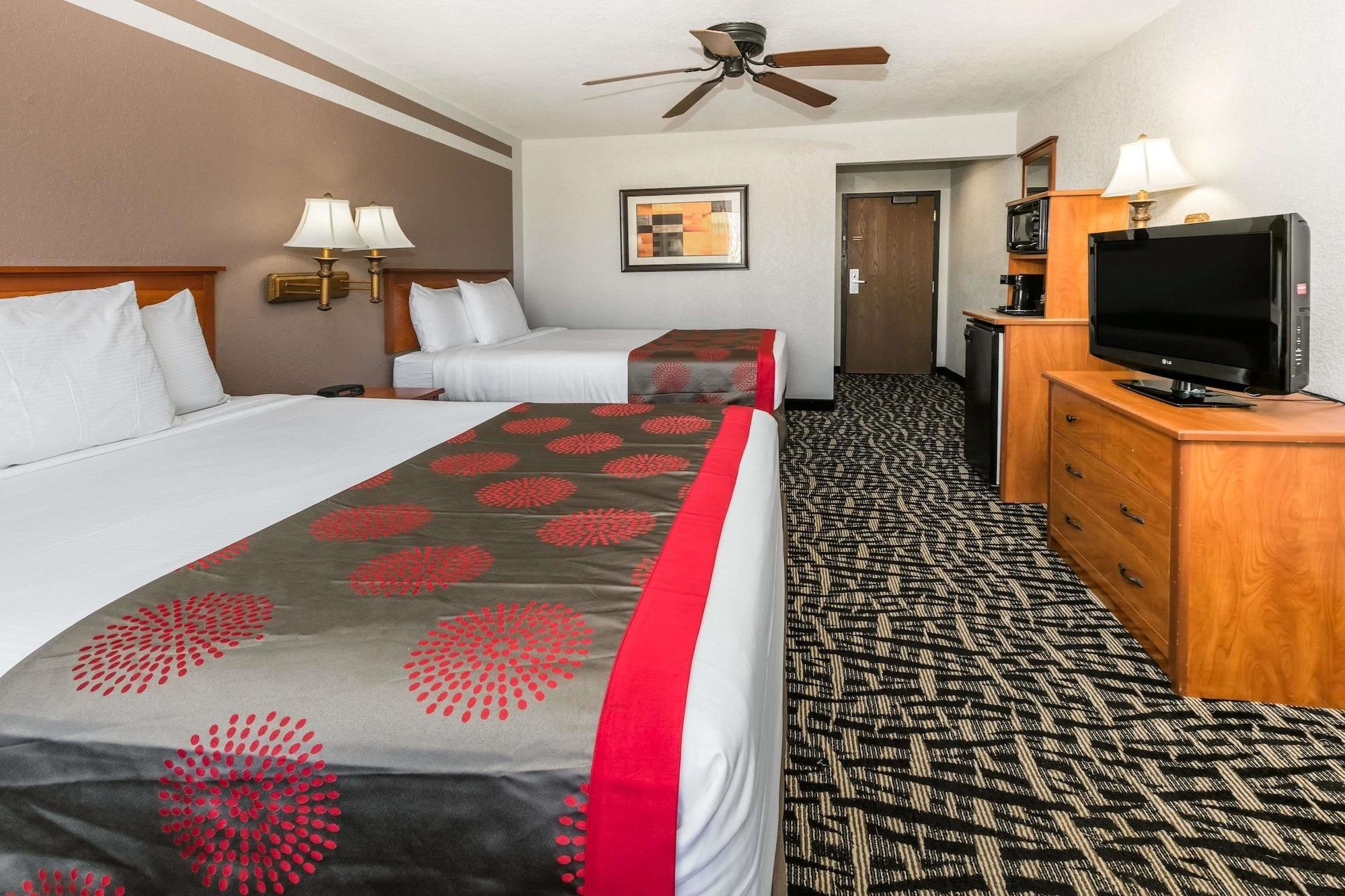 Ramada By Wyndham Oklahoma City Airport North Exterior foto