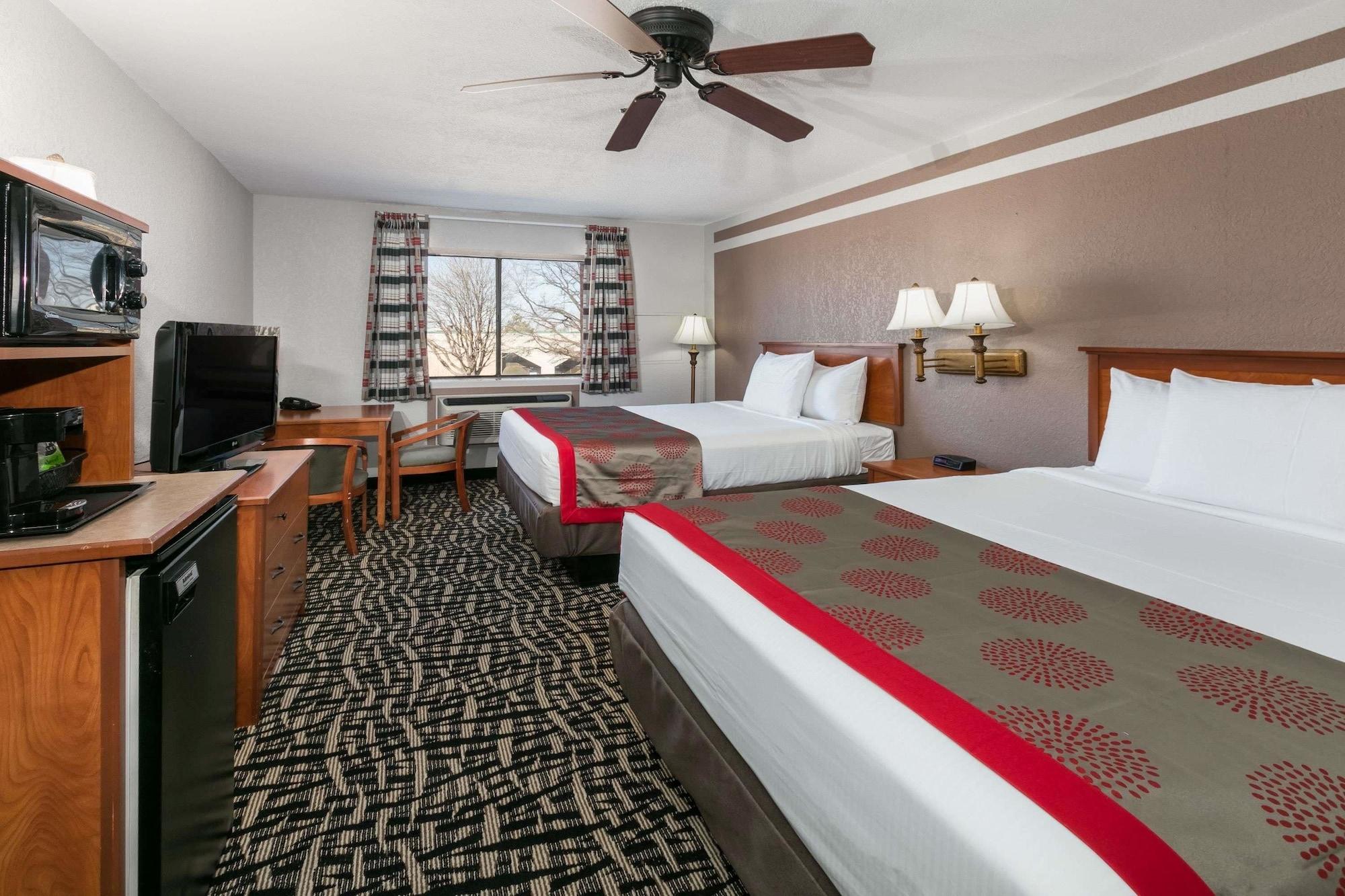 Ramada By Wyndham Oklahoma City Airport North Exterior foto