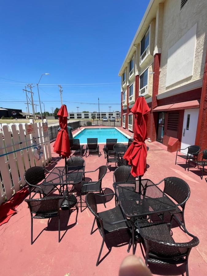 Ramada By Wyndham Oklahoma City Airport North Exterior foto