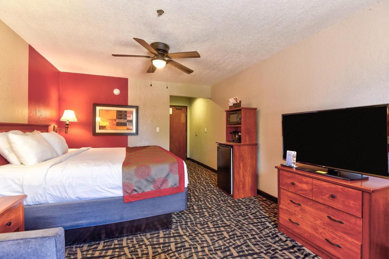 Ramada By Wyndham Oklahoma City Airport North Exterior foto